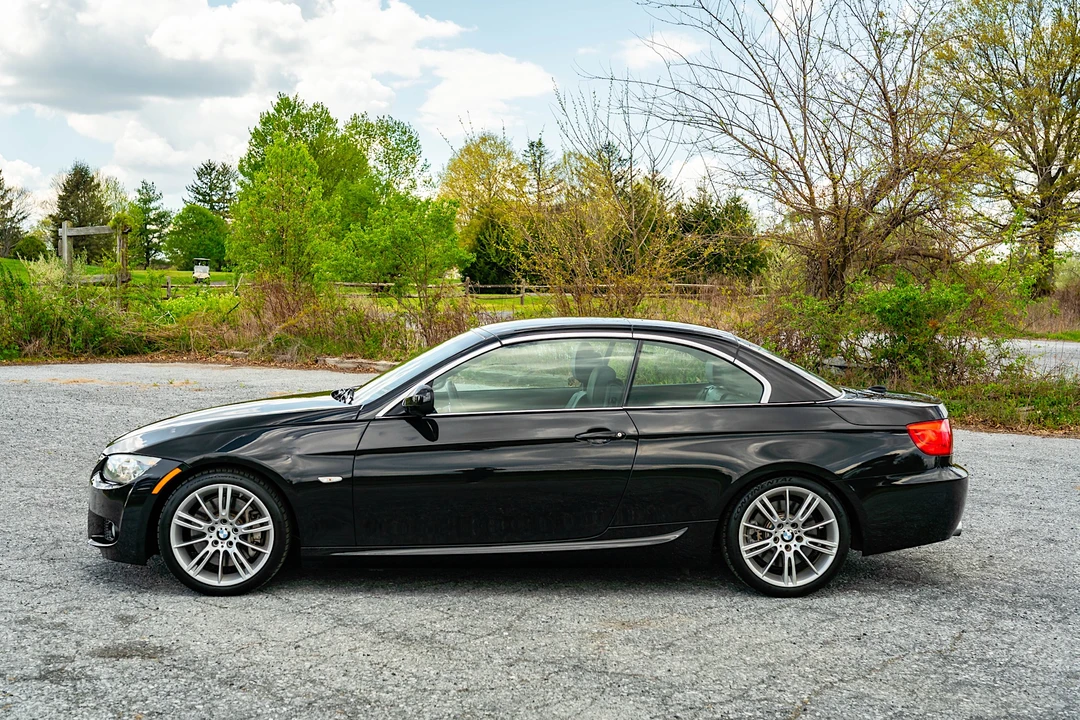 2013 BMW E93 335i Convertible - Image 30 of 31