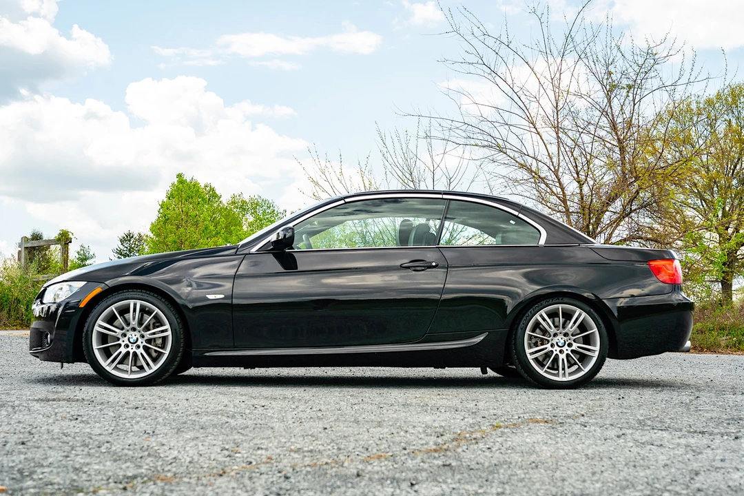 2013 BMW E93 335i Convertible - Image 31 of 31