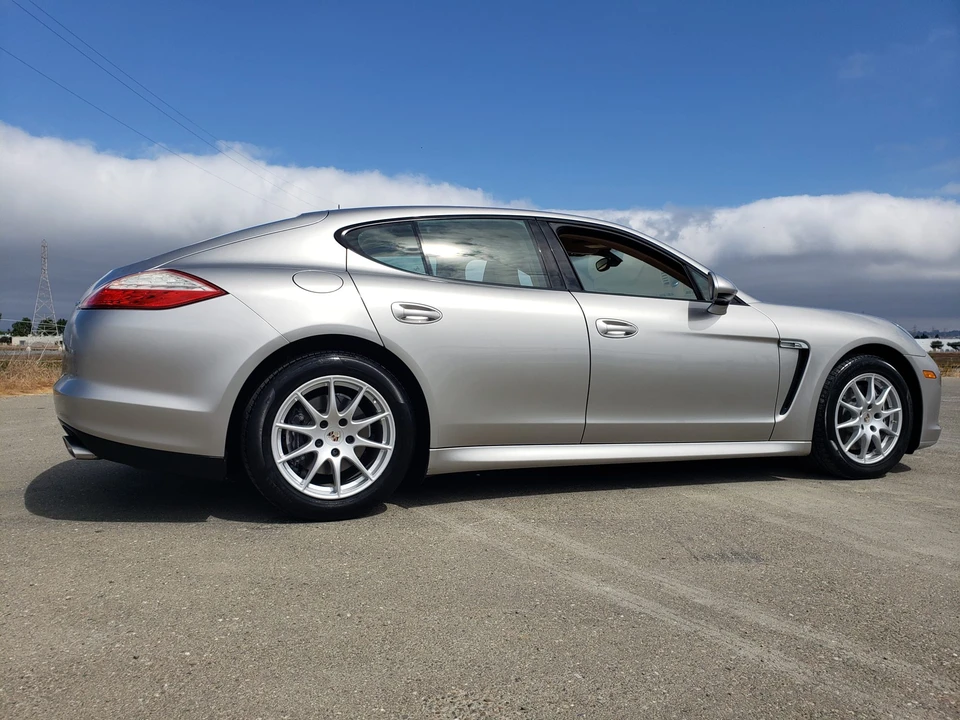 2013 Porsche 970 Panamera - Image 21 of 31