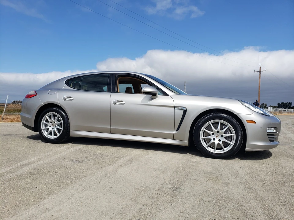 2013 Porsche 970 Panamera - Image 23 of 31