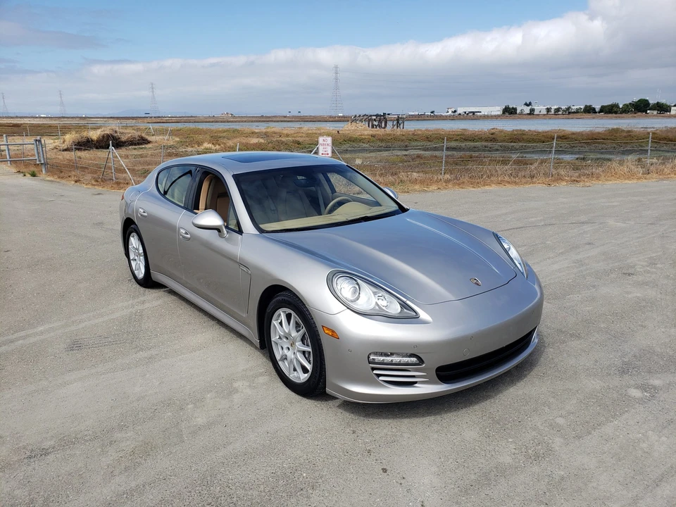 2013 Porsche 970 Panamera - Image 26 of 31