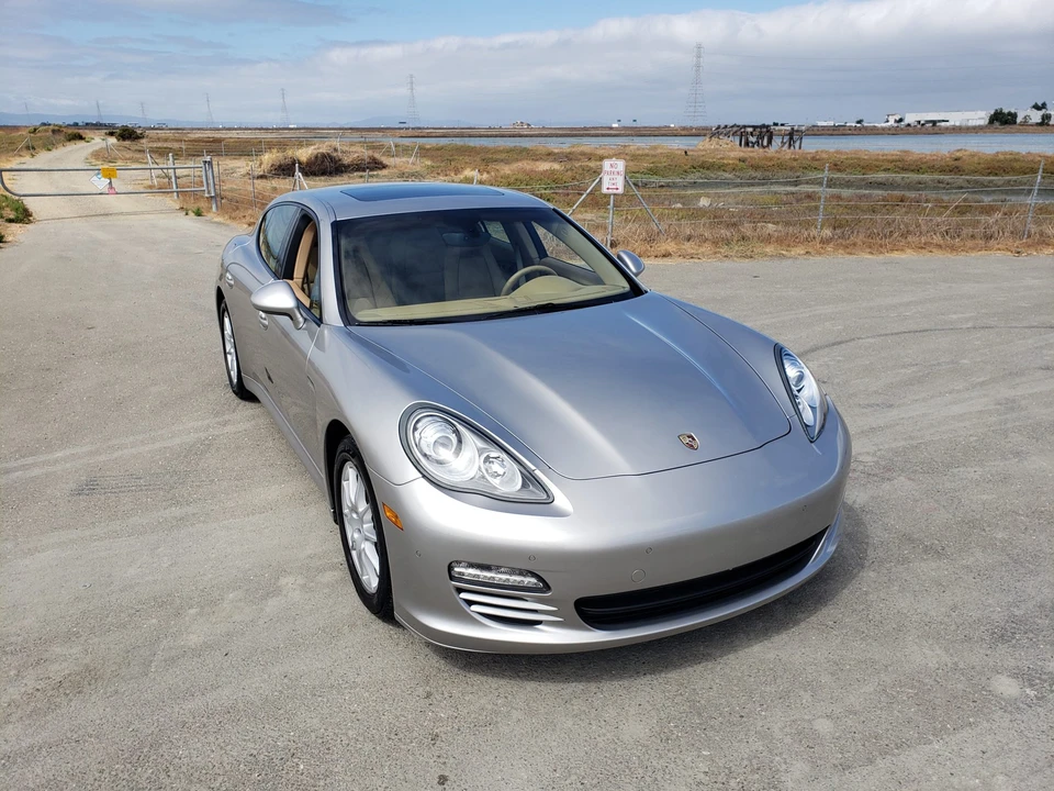 2013 Porsche 970 Panamera - Image 27 of 31