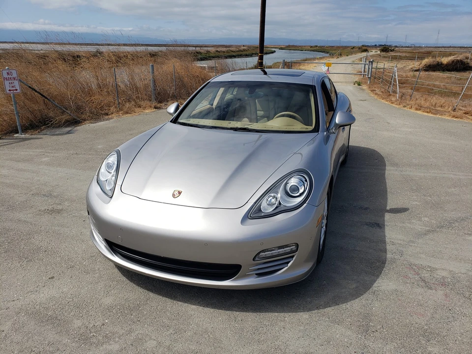 2013 Porsche 970 Panamera - Image 30 of 31