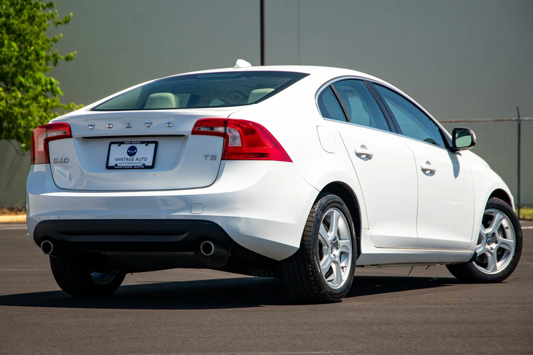2013 Volvo S60 2nd Gen - Image 9 of 31