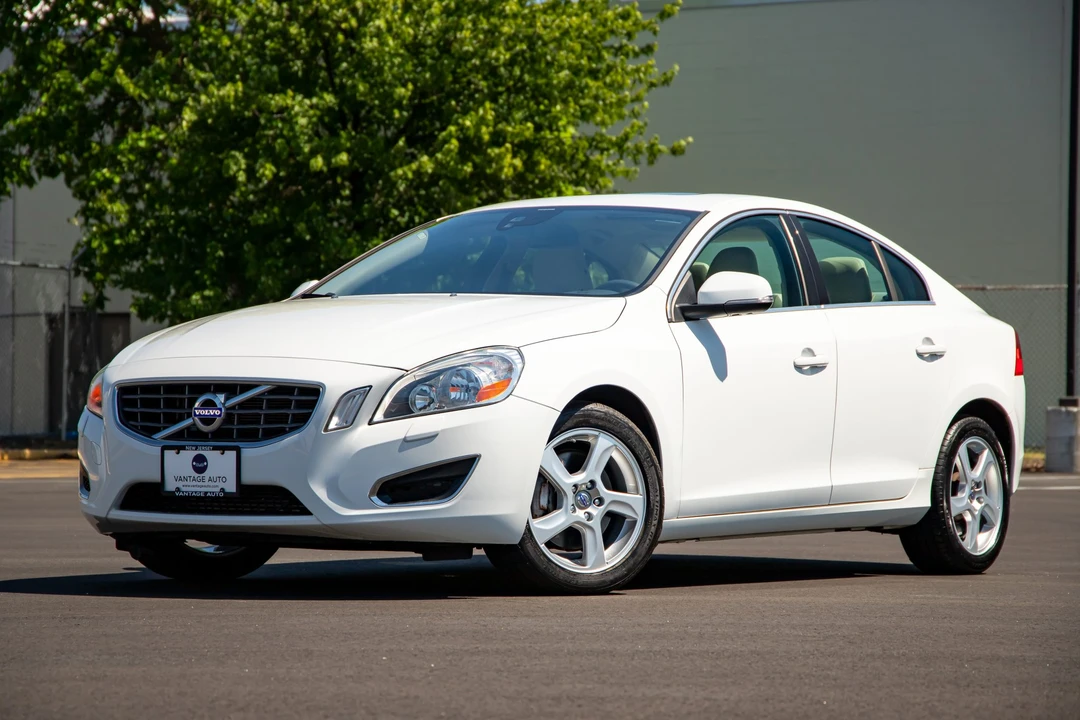 2013 Volvo S60 2nd Gen - Image 3 of 31