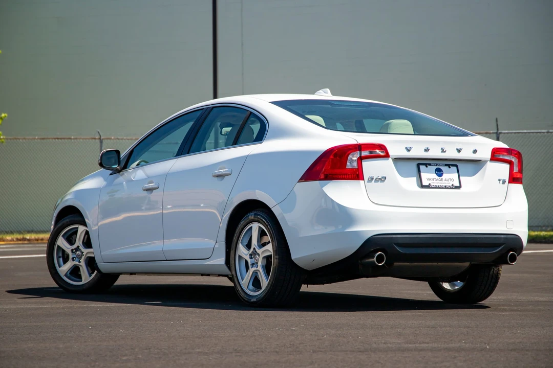 2013 Volvo S60 2nd Gen - Image 5 of 31