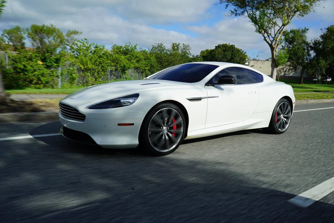 2014 Aston Martin DB9 - Image 13 of 31