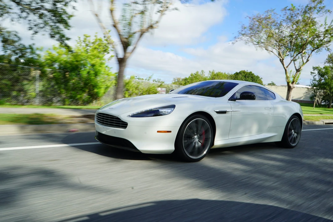 2014 Aston Martin DB9 - Image 14 of 31
