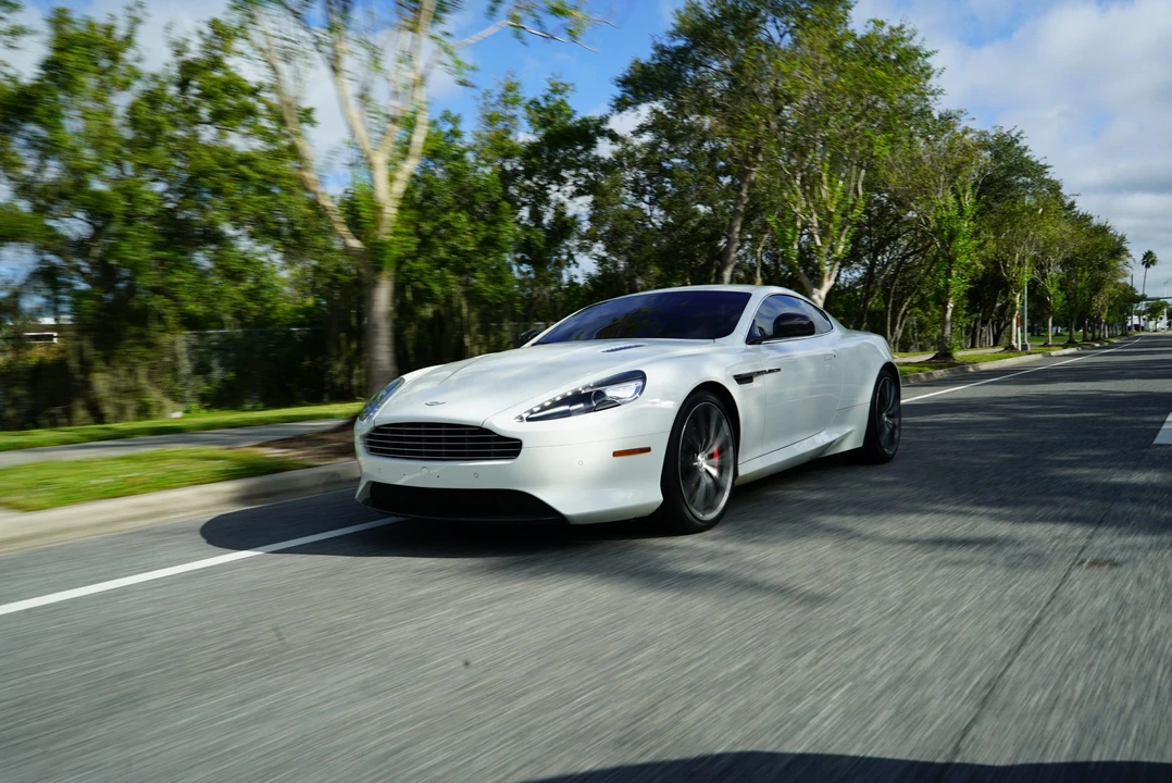 2014 Aston Martin DB9 - Image 2 of 31
