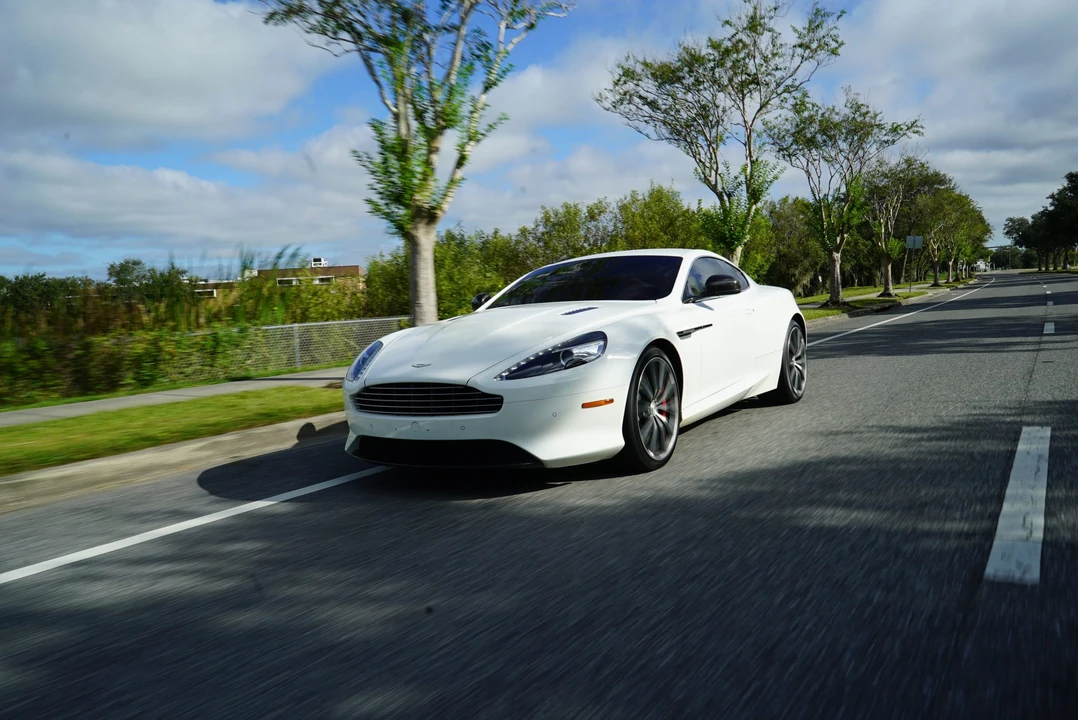 2014 Aston Martin DB9 - Image 4 of 31