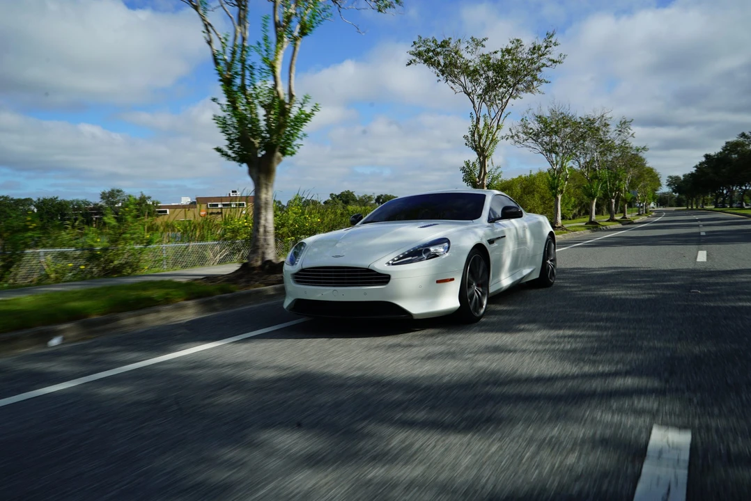 2014 Aston Martin DB9 - Image 5 of 31