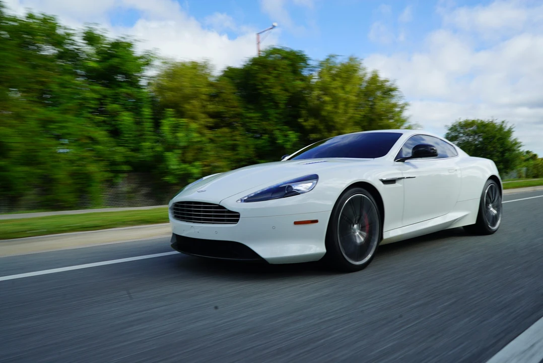 2014 Aston Martin DB9 - Image 11 of 31