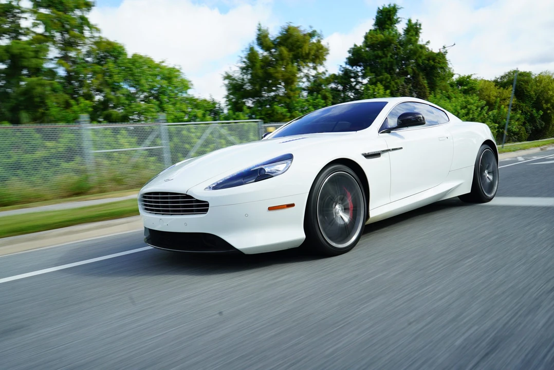 2014 Aston Martin DB9 - Image 16 of 31