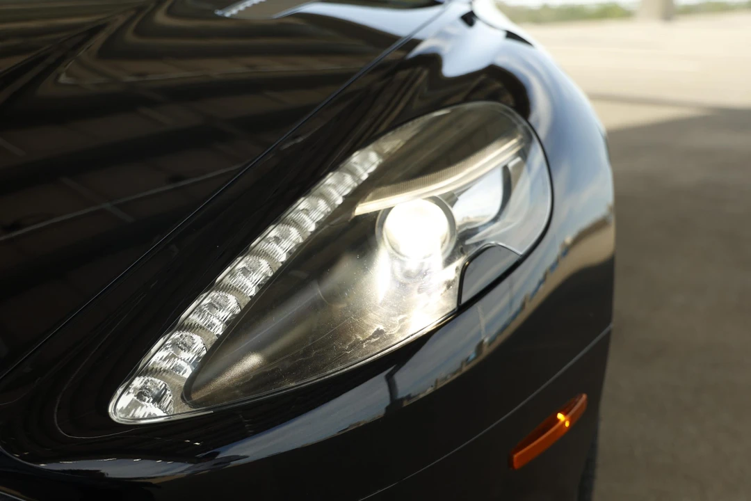 2014 Aston Martin DB9 - Image 17 of 31
