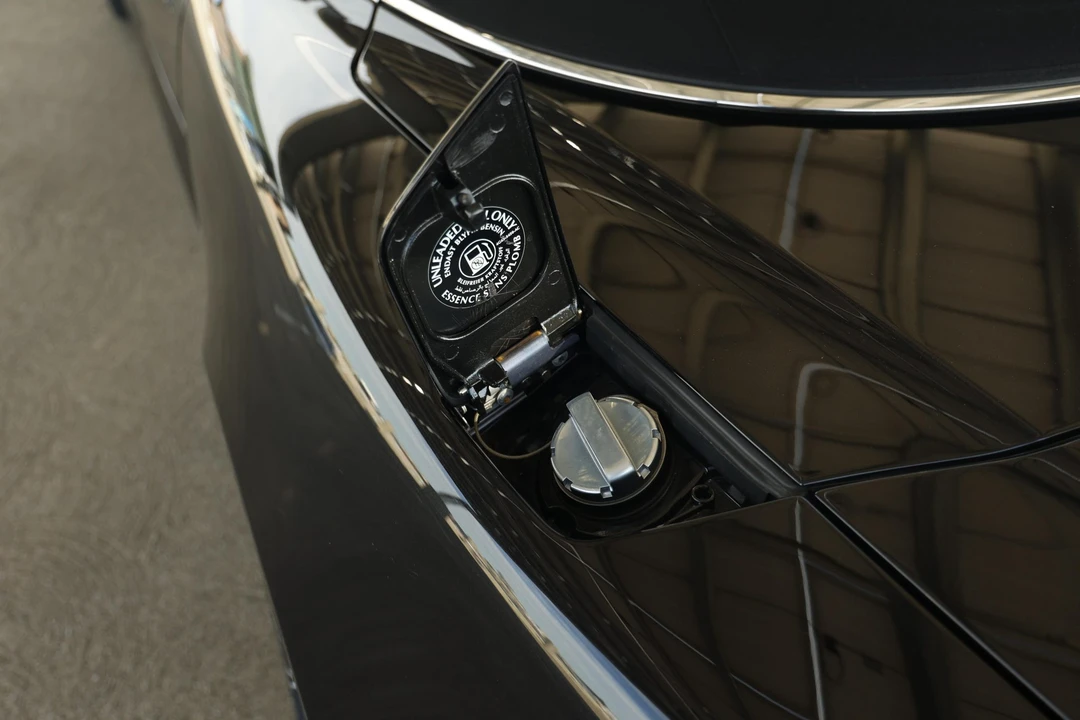 2014 Aston Martin DB9 - Image 30 of 31