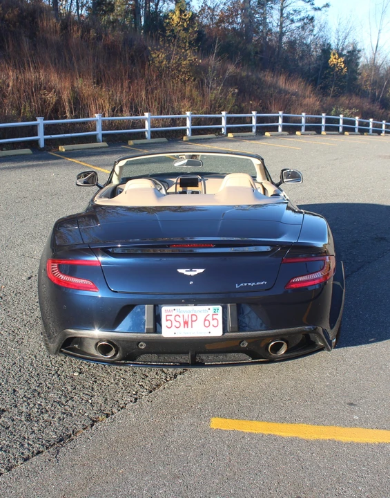 2014 Aston Martin Vanquish 2nd Gen - Image 15 of 31