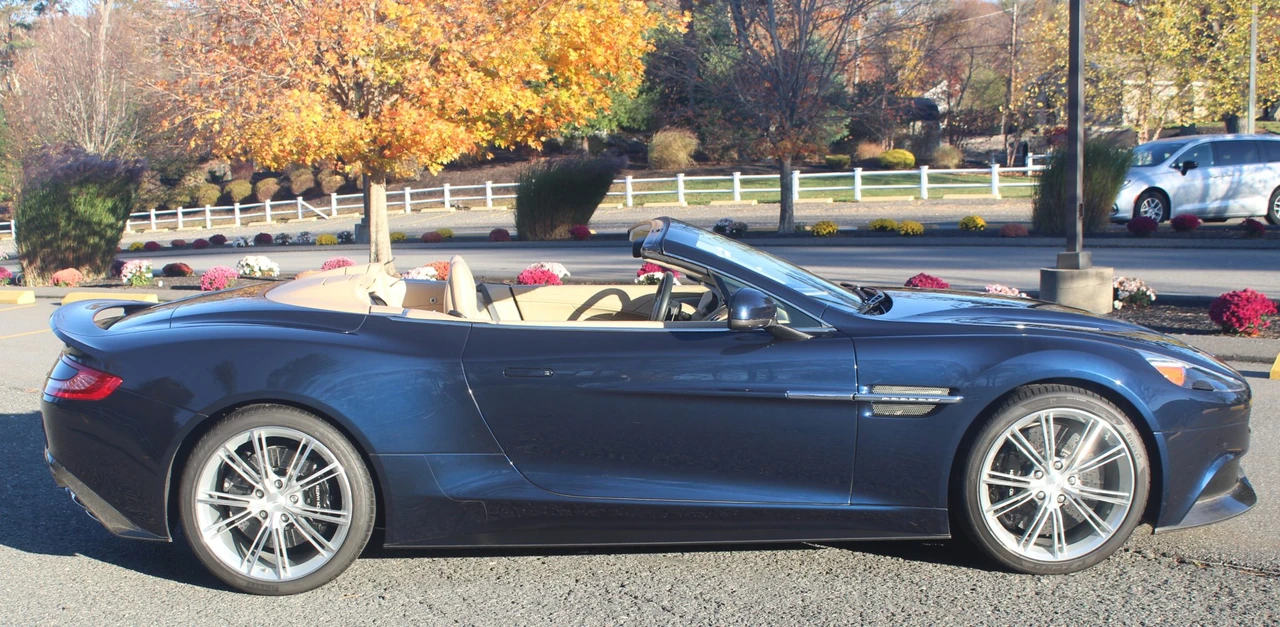 2014 Aston Martin Vanquish 2nd Gen - Image 12 of 31