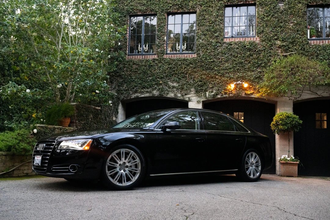 2014 Audi D4 A8 - Image 2 of 31