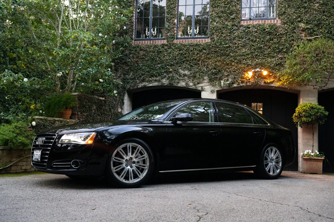 2014 Audi D4 A8 - Image 3 of 31
