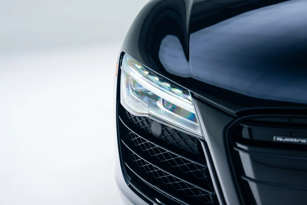 2014 Audi 42 R8 - Image 14 of 31