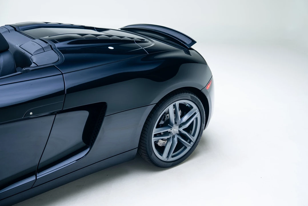 2014 Audi 42 R8 - Image 25 of 31