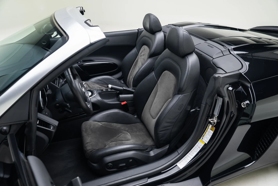 2014 Audi 42 R8 - Image 30 of 31