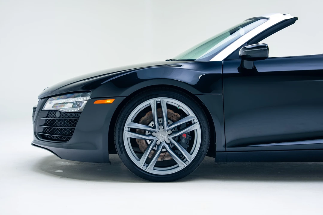 2014 Audi 42 R8 - Image 26 of 31