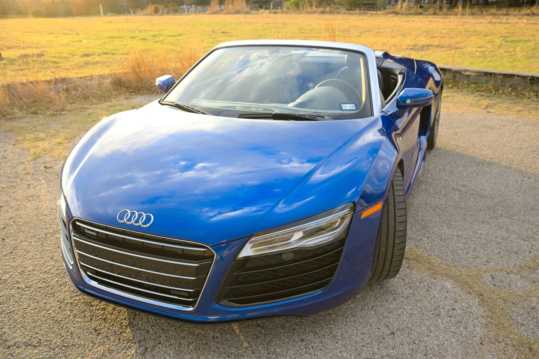 2014 Audi 42 R8 - Image 4 of 31