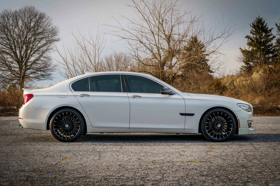 2007 BMW Alpina B7 - Image 11 of 31