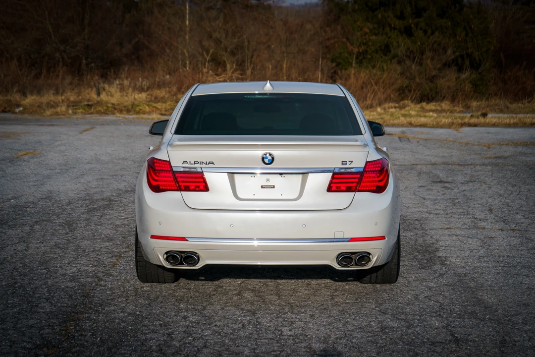 2007 BMW Alpina B7 - Image 10 of 31