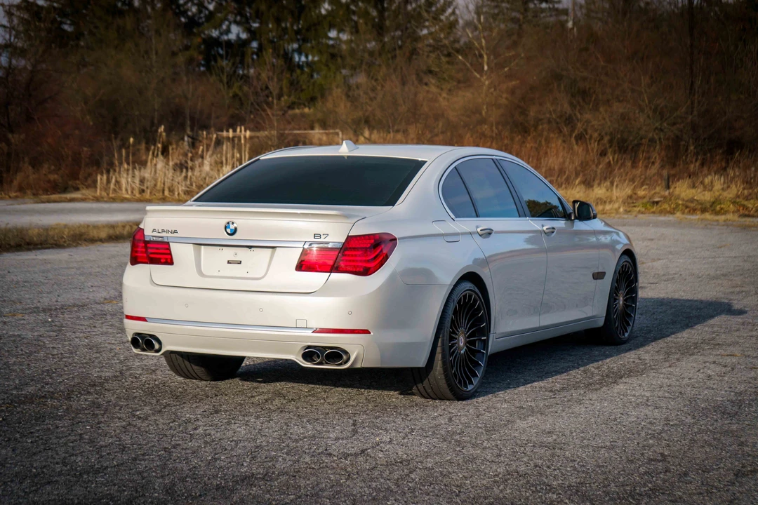 2007 BMW Alpina B7 - Image 14 of 31