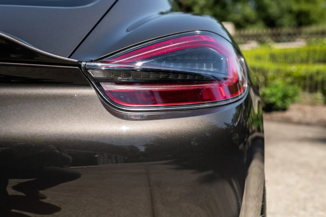 2014 Porsche 981 Cayman S - Image 23 of 31