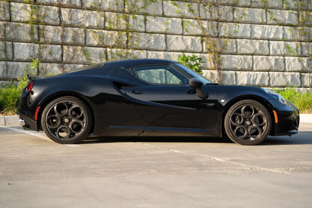 2015 Alfa Romeo 4C Coupe - Image 6 of 31