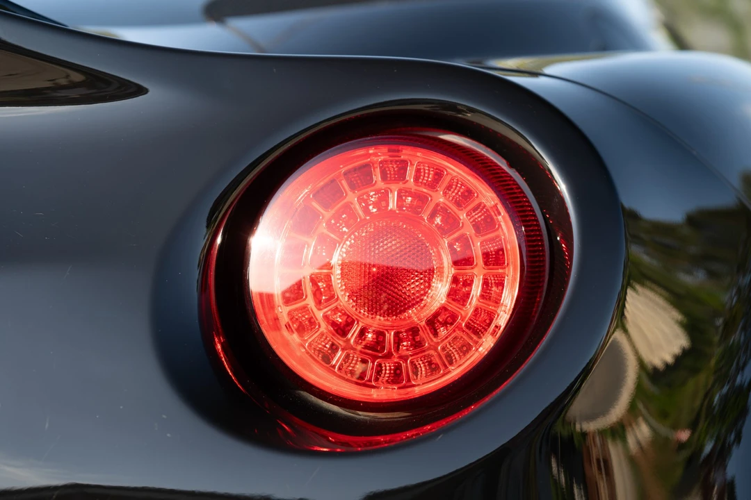 2015 Alfa Romeo 4C Coupe - Image 29 of 31