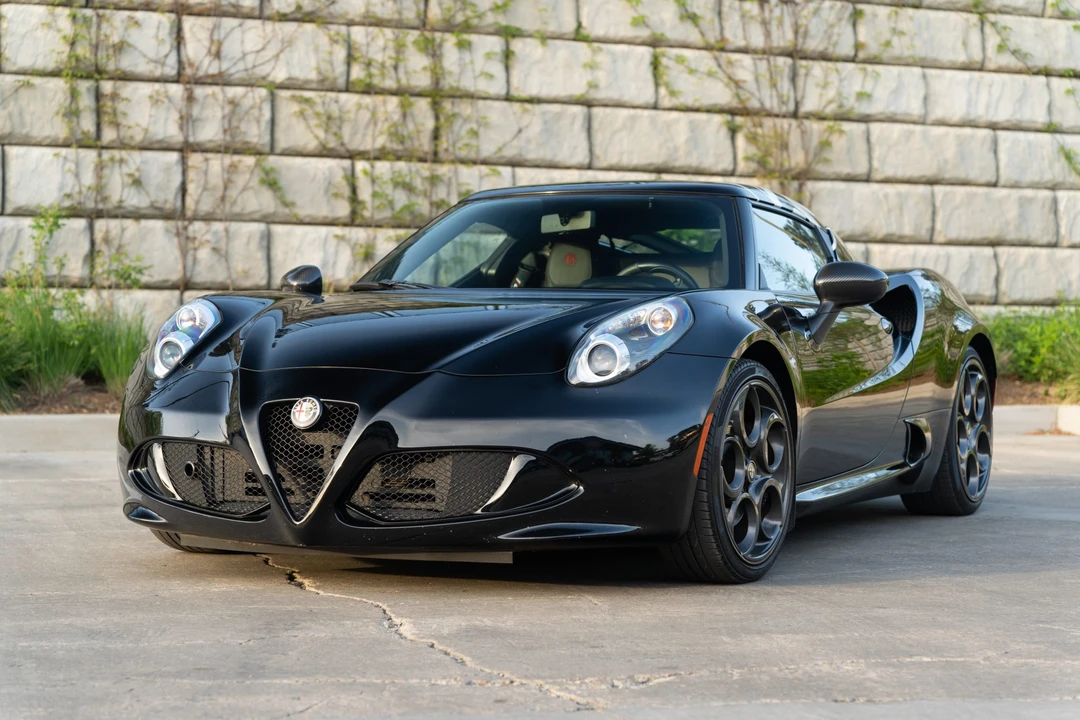 2015 Alfa Romeo 4C Coupe - Image 2 of 31