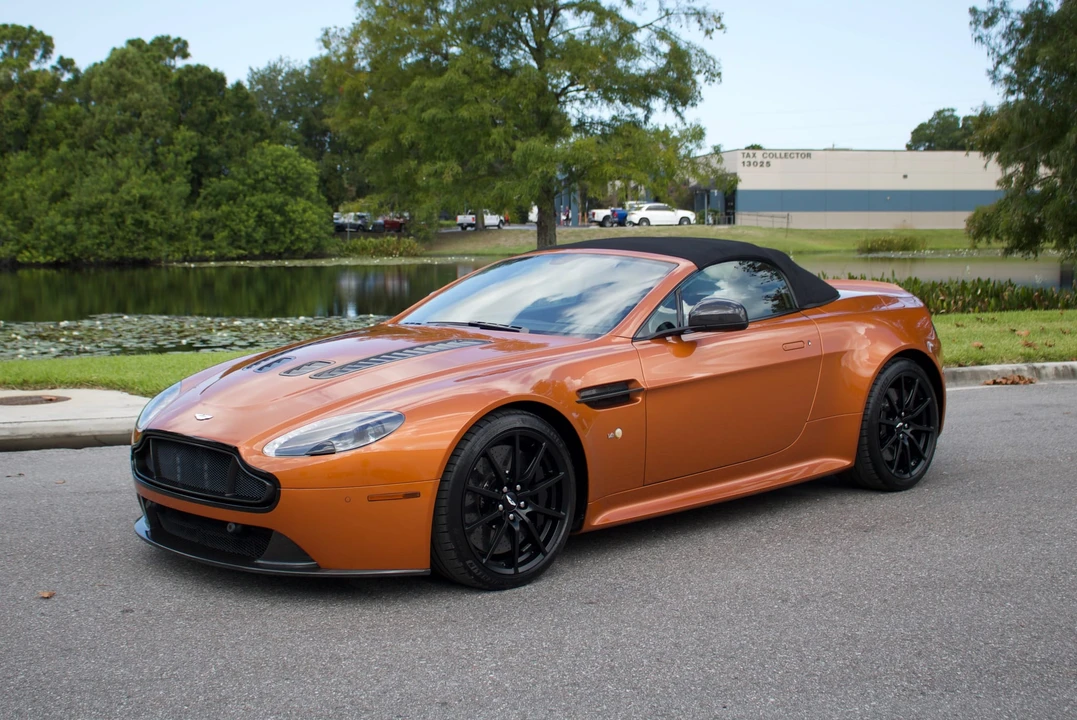 2015 Aston Martin Vantage - Image 18 of 31