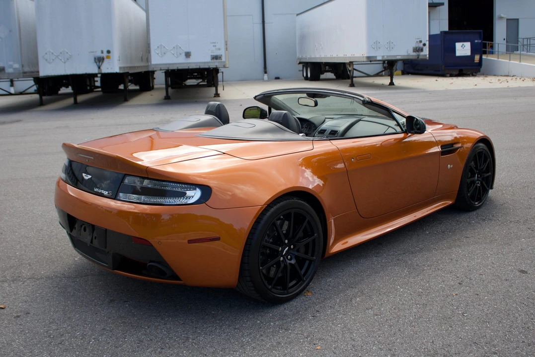 2015 Aston Martin Vantage - Image 7 of 31