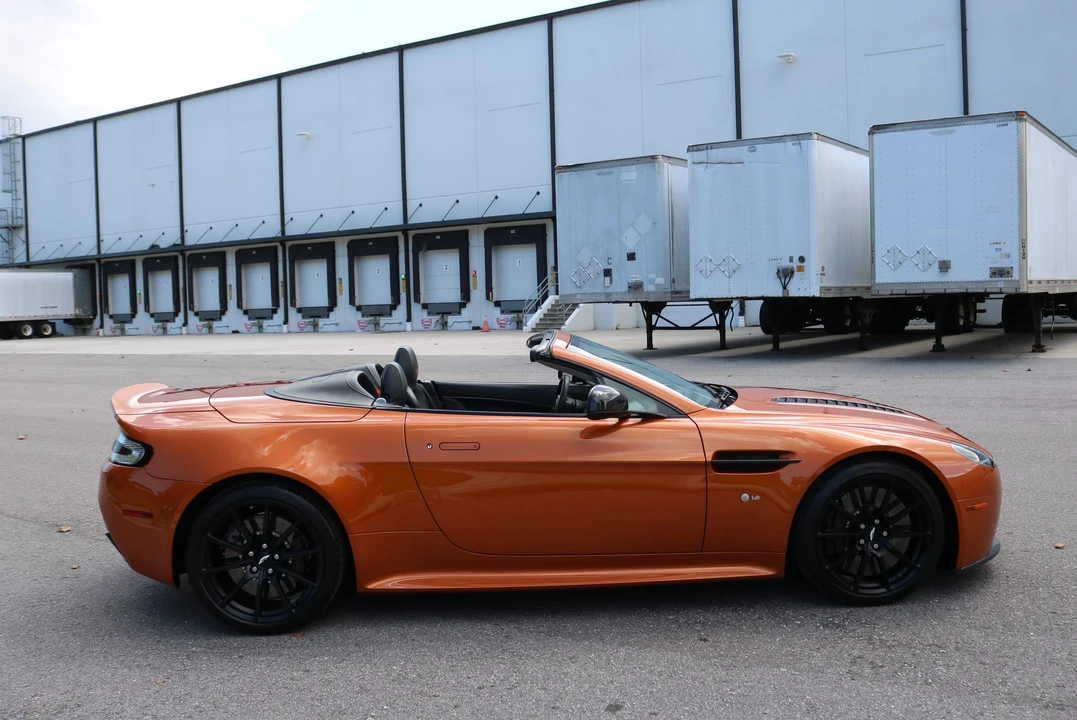 2015 Aston Martin Vantage - Image 9 of 31