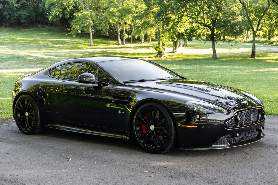 2015 Aston Martin V12 Vantage (2010-2018) - Image 4 of 31