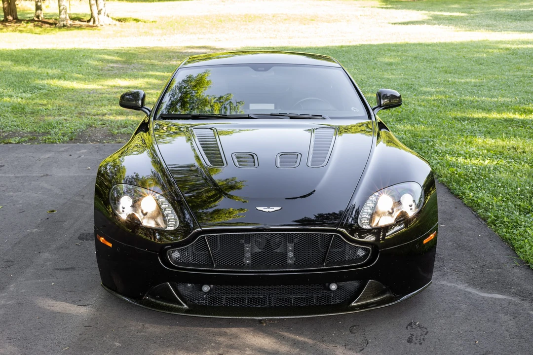 2015 Aston Martin V12 Vantage (2010-2018) - Image 10 of 31