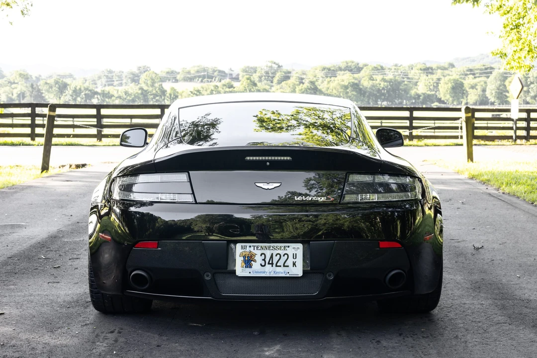 2015 Aston Martin V12 Vantage (2010-2018) - Image 7 of 31