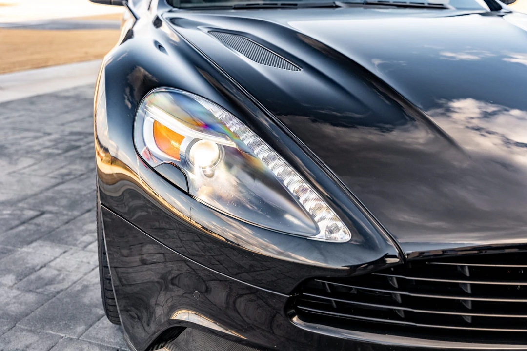 2015 Aston Martin Vanquish 2nd Gen - Image 20 of 31
