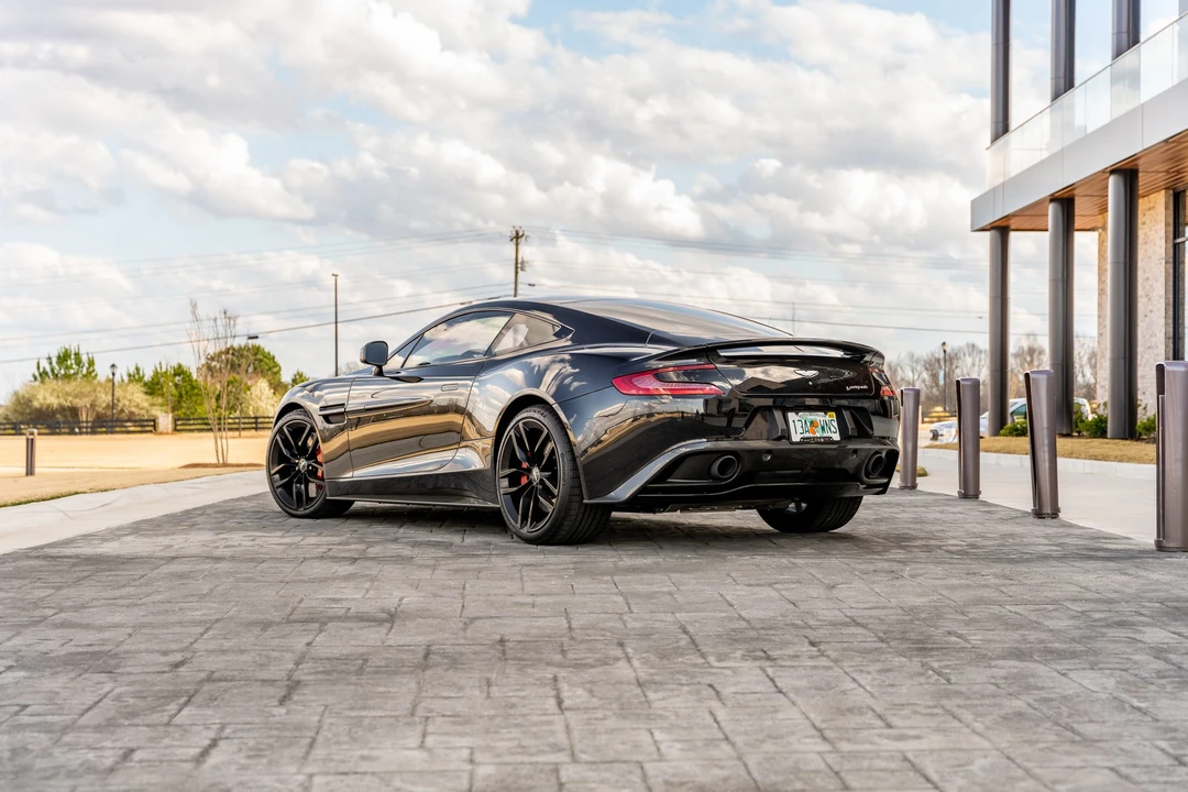 2015 Aston Martin Vanquish 2nd Gen - Image 9 of 31