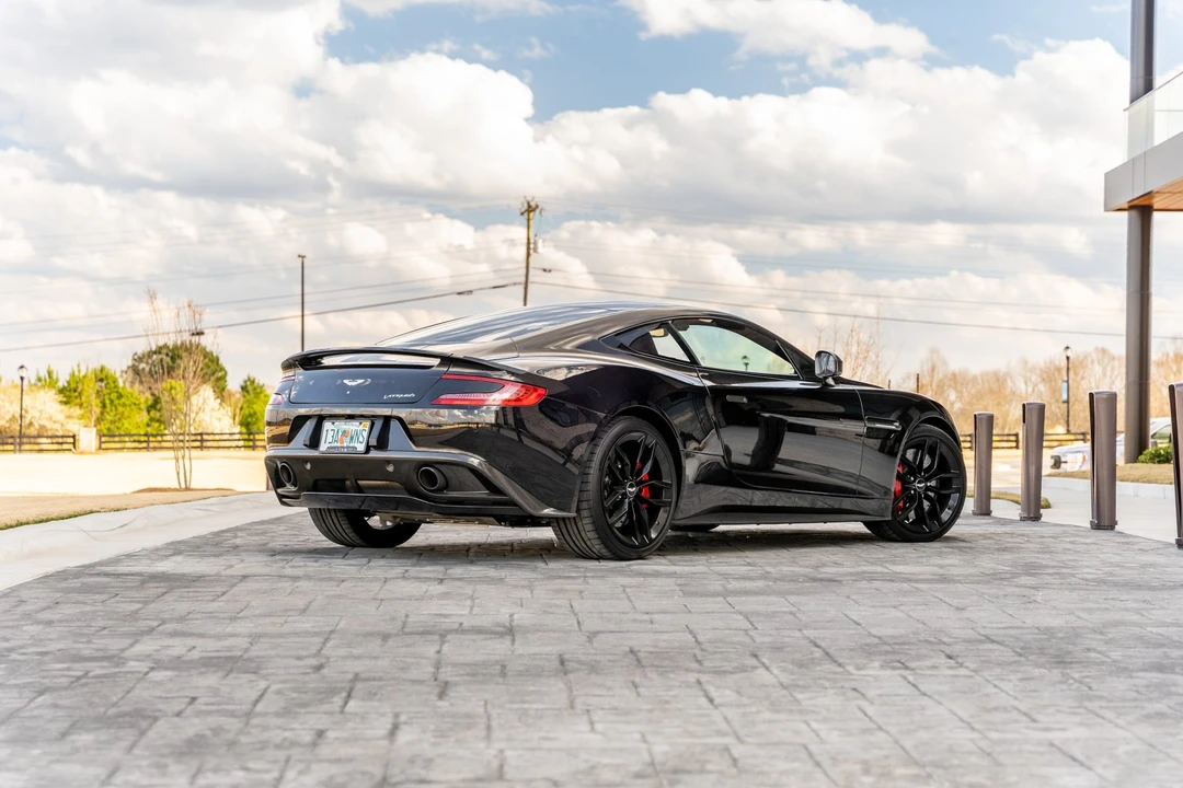 2015 Aston Martin Vanquish 2nd Gen - Image 17 of 31