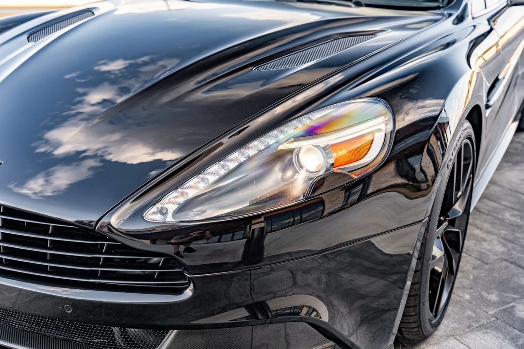 2015 Aston Martin Vanquish 2nd Gen - Image 22 of 31