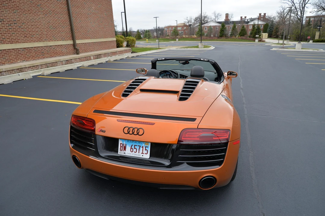 2015 Audi 42 R8 - Image 15 of 31