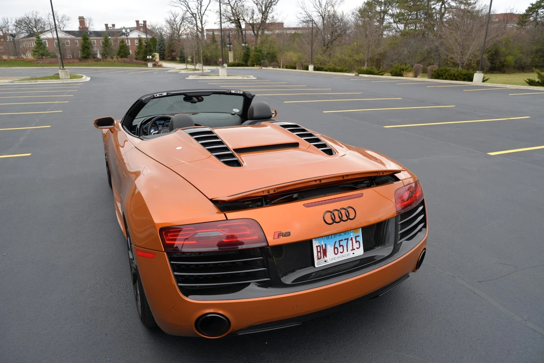 2015 Audi 42 R8 - Image 9 of 31