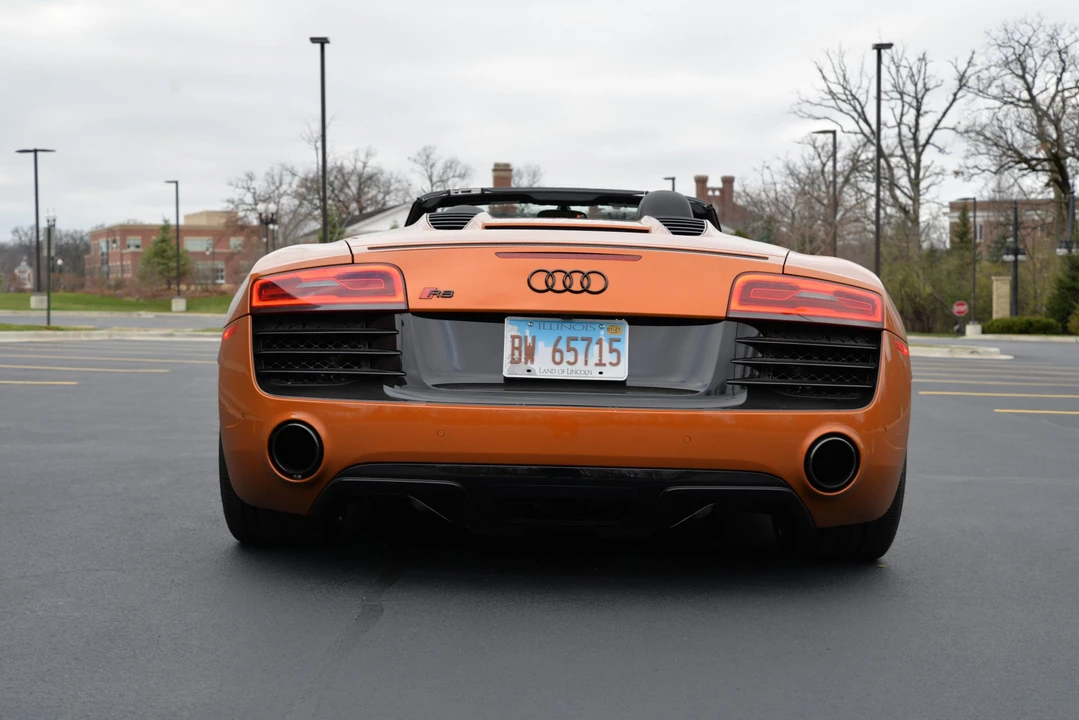 2015 Audi 42 R8 - Image 10 of 31