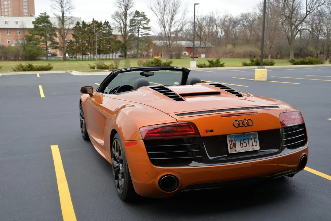 2015 Audi 42 R8 - Image 8 of 31