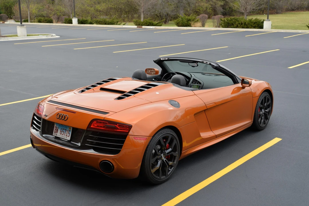 2015 Audi 42 R8 - Image 17 of 31
